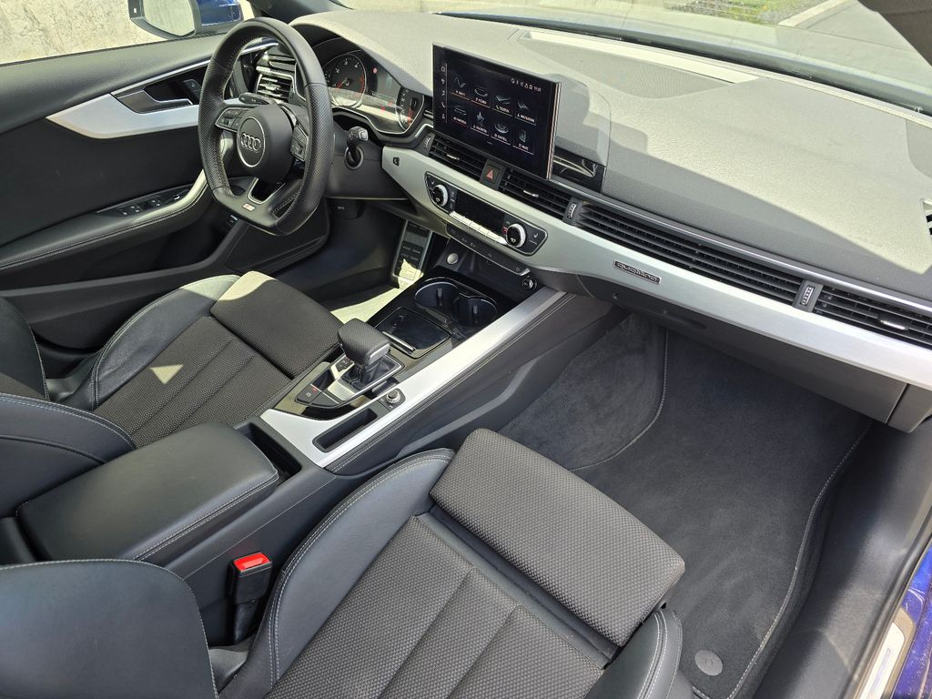 AUDI A4 Avant 45 TDI quattro 3.0 V6 Diesel S-line AUDI A4 Avant 45 TDI quattro 3.0 V6 Diesel S-line