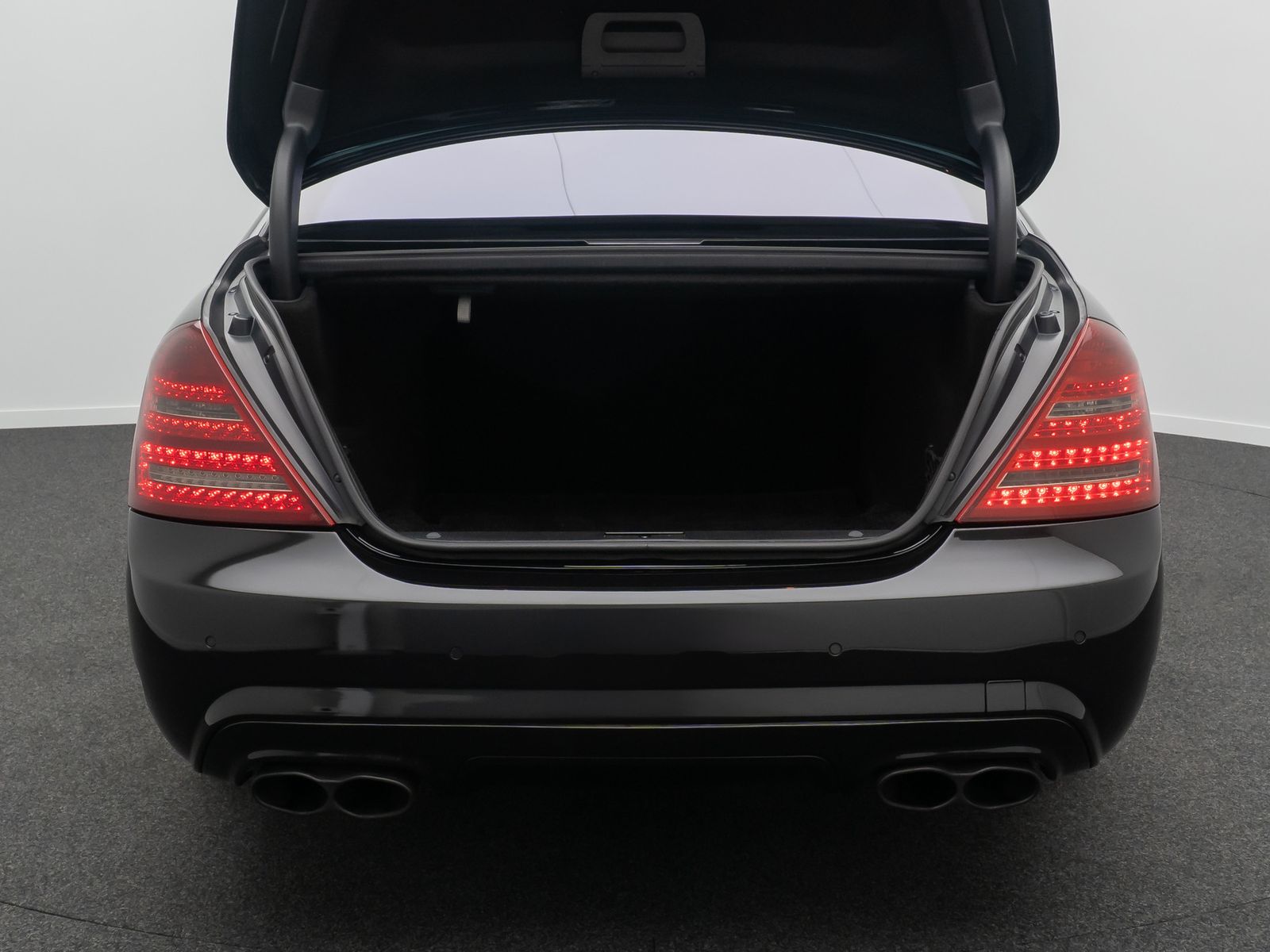 Fahrzeugabbildung Mercedes-Benz S 65 AMG Long Massage BiXenon Kamera GSD 20"Voll