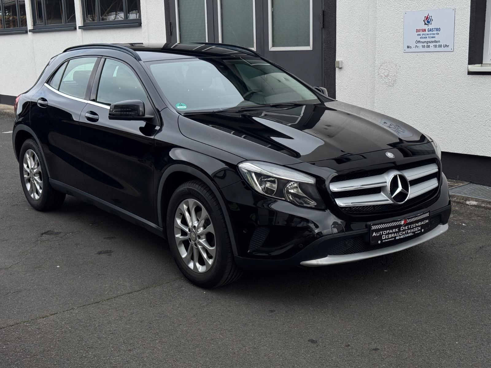 Mercedes-Benz GLA 220 CDI Style 1Hand Automatik Navi PDC MFL