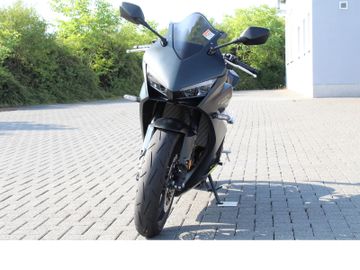 Honda CBR650R e-Clutch