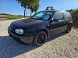 Volkswagen Golf 1.4 Sondermod. Ocean Benzin AHK nur57Tkm - Volkswagen Golf aus 2003: Golf4