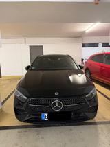 Mercedes-Benz A 200 -Mercedes-Benz  7G-DCT AMG Line  Premium p