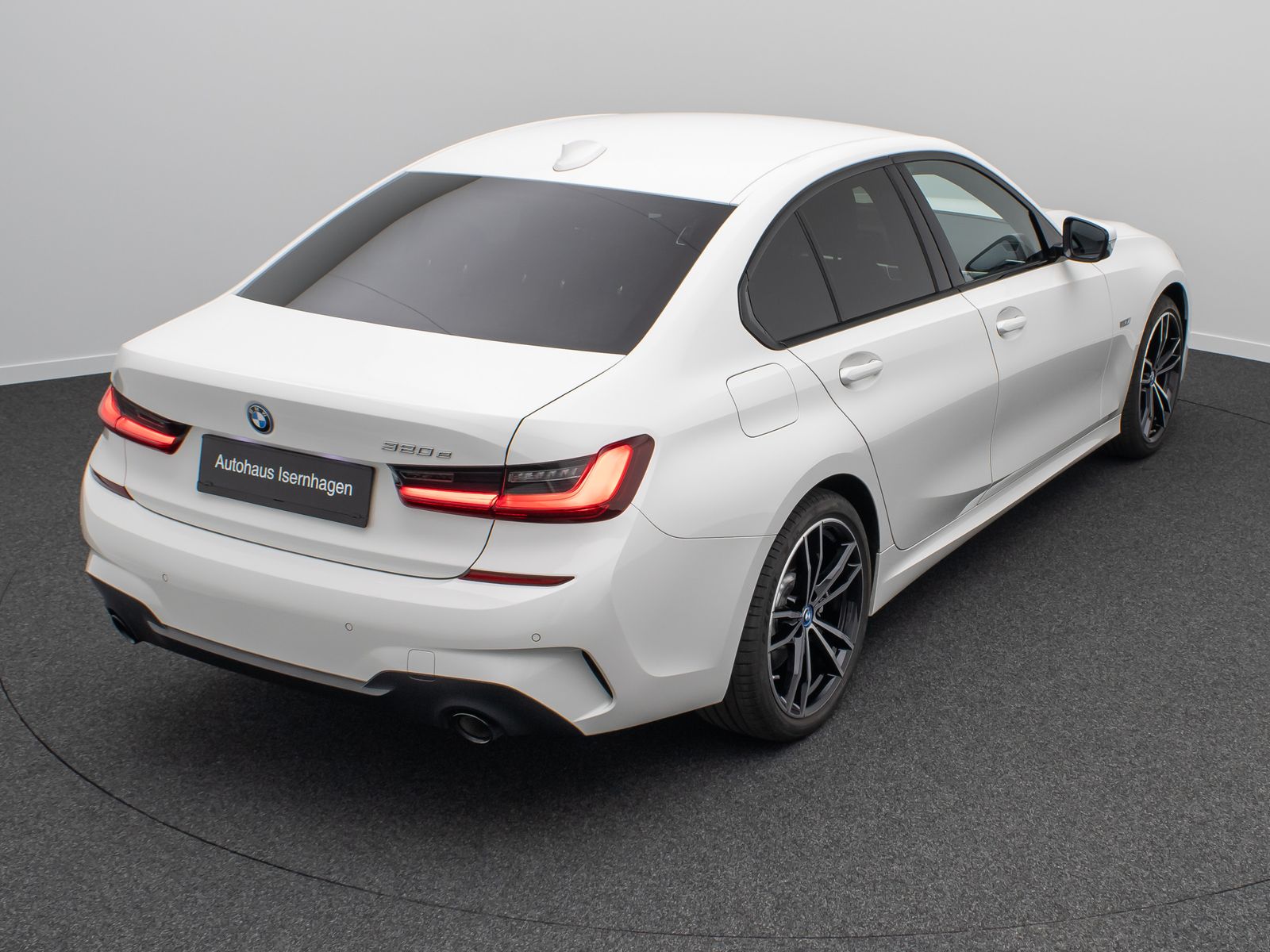 Fahrzeugabbildung BMW 320e M Sport Alarm DAB LED GeschwindigReg 19Zoll