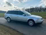 Audi A6 3.0V6  Benzin mit Schaltgetriebe Z... - gebrauchte Audi A6 aus dem Jahr 2001