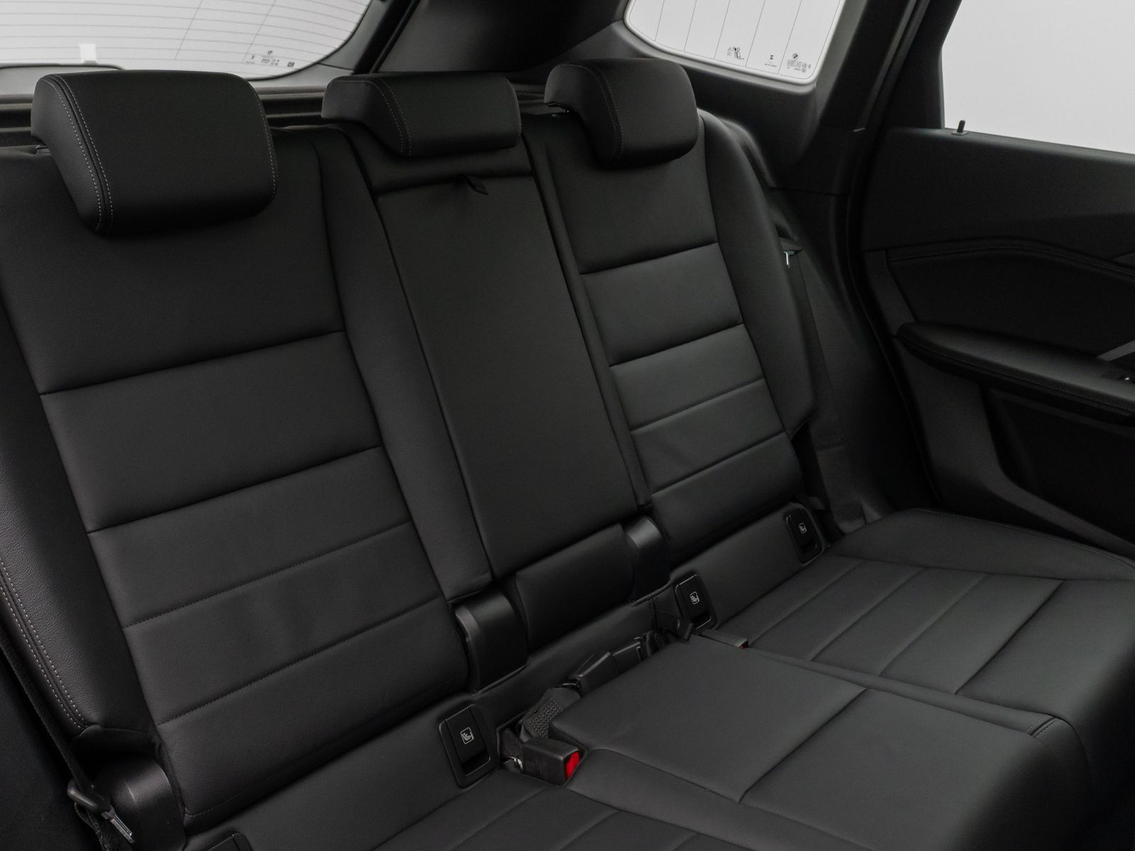 Fahrzeugabbildung BMW iX1 xD30 M Sport Kamera Panorama AHK DrivAsssist