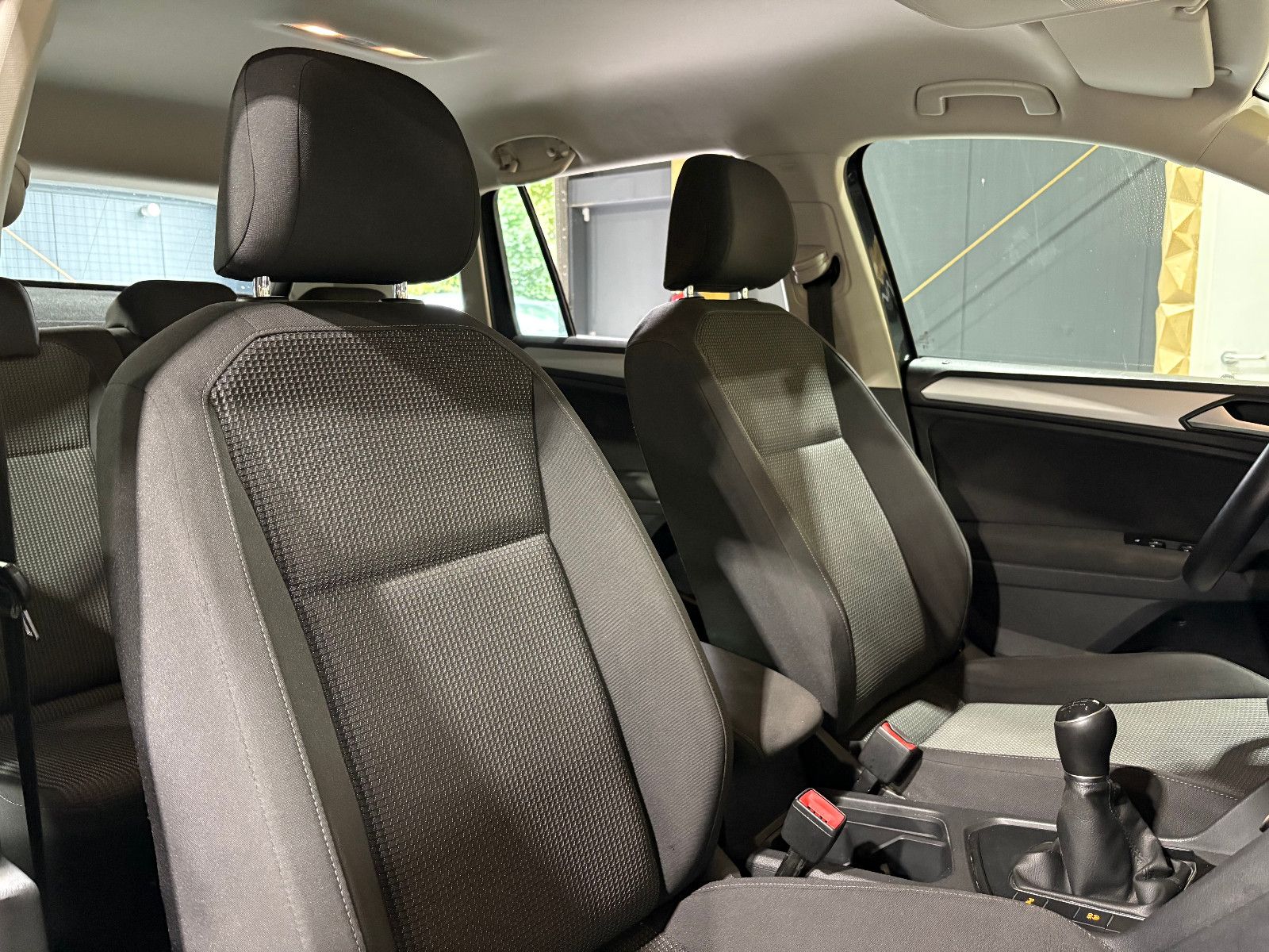 Fahrzeugabbildung Volkswagen Tiguan Trendline BMT/Start-Stopp/8-FACH/PDC/SHZ/