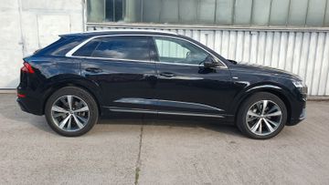 Audi Q8 - 4