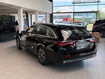 Mercedes E 220 - 3