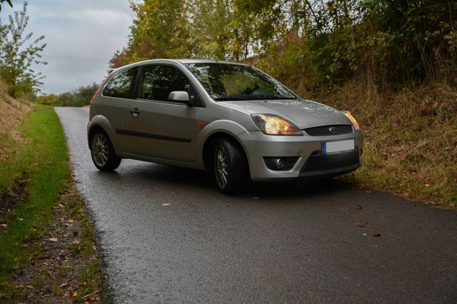 Ford Fiesta 1,6 16V Ghia Ghia