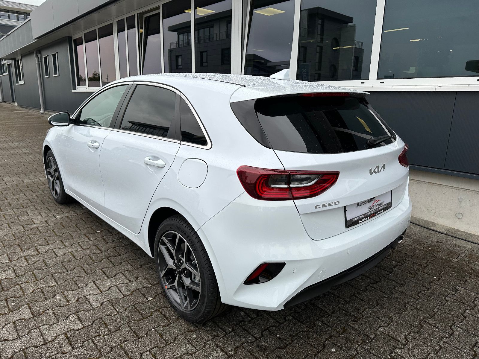 Fahrzeugabbildung Kia cee'd / Ceed 1.5 T-GDI MTUltimate Edition Style