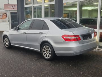 Mercedes E 200 - 8