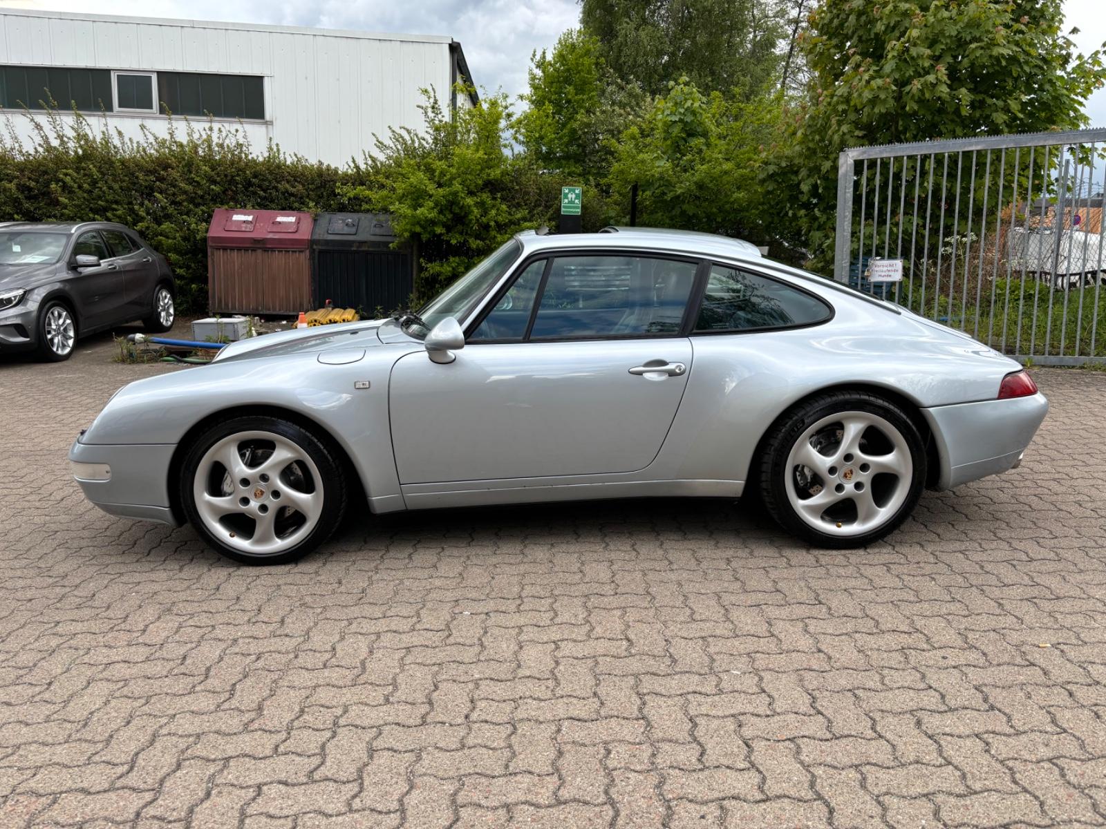 Porsche 911 / 993 Carrera 4 Coupe NOTE 2+ DE FAHRZEUG
