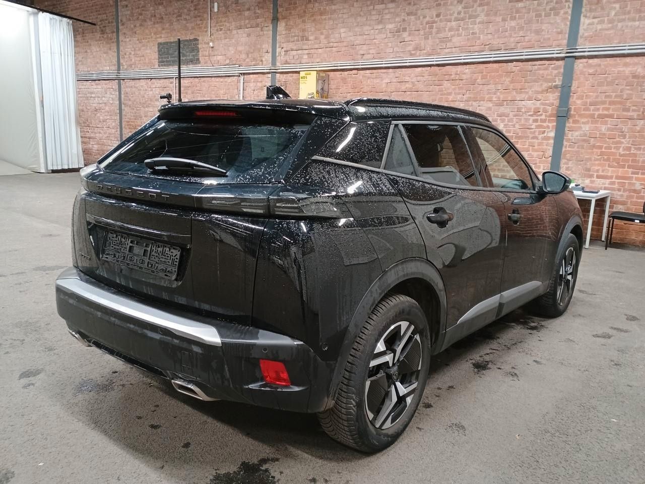 Fahrzeugabbildung Peugeot 2008 1.2T ALLURE 8-EAT NAVI/LED/VIRT./SPORT/SHZ