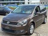 Volkswagen Touran Highline | Behindertenger. | Aktivfahrer - Volkswagen Touran: Braun
