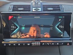 Fahrzeugabbildung DS Automobiles DS 7 Crossback 1.6 E-Tense 300 4x4 Rivoli