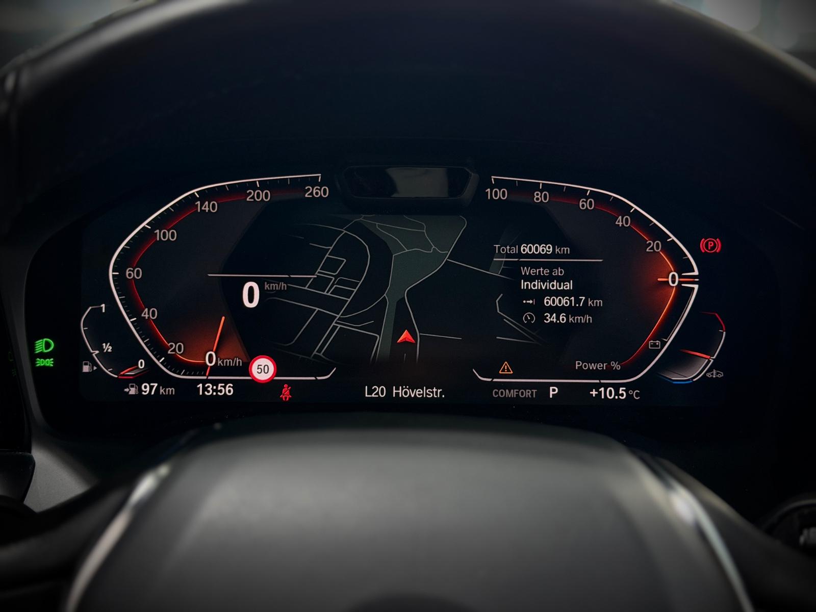 BMW 330 i xDrive Lim. Luxury Line|1.HAND|NAVI|LEDER|