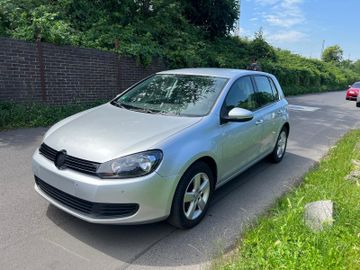 Volkswagen Golf - 2