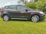 Suzuki (SX4) S-Cross Automatik 1.6 Comfort 4x4 AHK  - Suzuki (SX4) S-Cross von privat