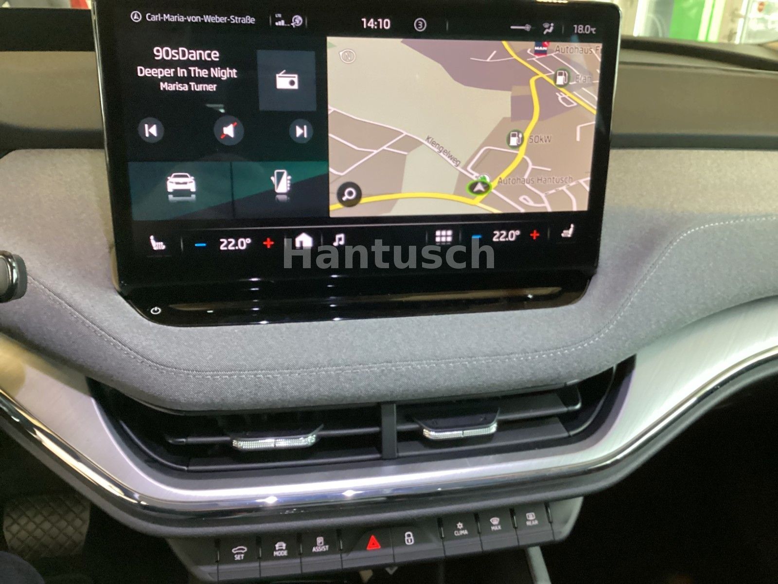 Fahrzeugabbildung SKODA Enyaq iV 80 X Loft 82 KWh 195 KW 4X4