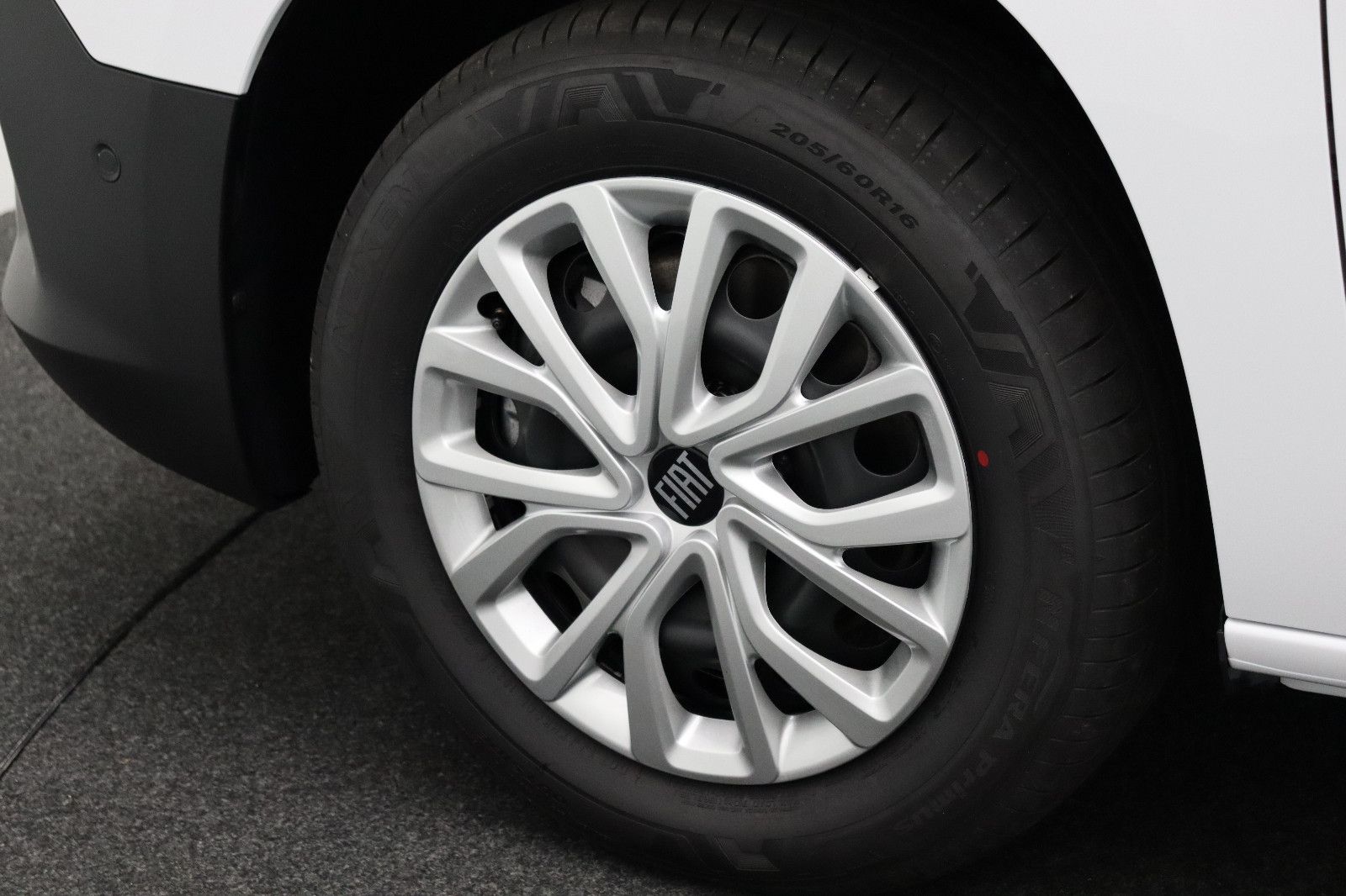 Fahrzeugabbildung Fiat Doblo Kombi L2 1.5 BlueHDi 5-Sitzer