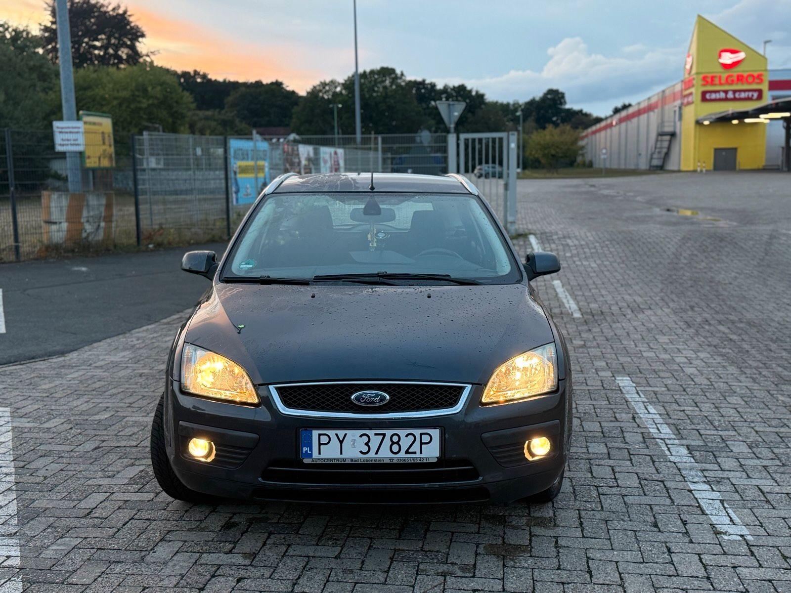 Ford Focus 2006 — photo 10