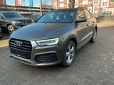 Audi Q3 2.0 TFSI 132kW quattro S-tronic / 8U SUV - Audi Q3 8U mit Benzin-Antrieb