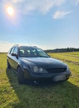 Ford Mondeo 2.5 V6 Ghia Ghia - Ford Mondeo: Ghia V6