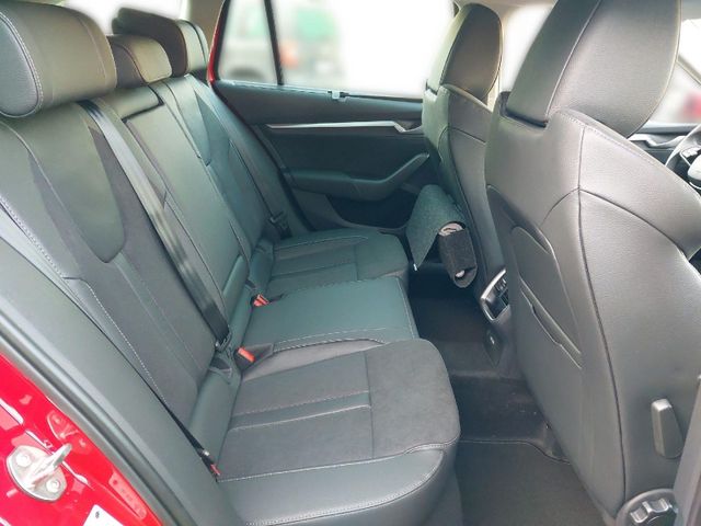 Octavia Combi 1.5TSI mHEV110kW Selection 360°KAM