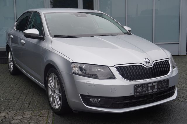 Skoda Octavia Lim. Style 4x4 Navi/ACC/Xenon/Euro5