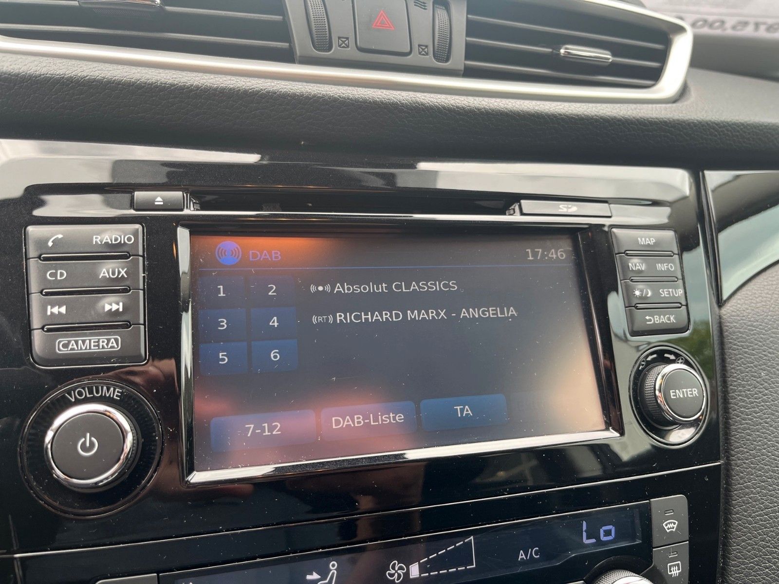 Nissan Qashqai 1.6 dCi Xtronic TEKNA – Bild 13