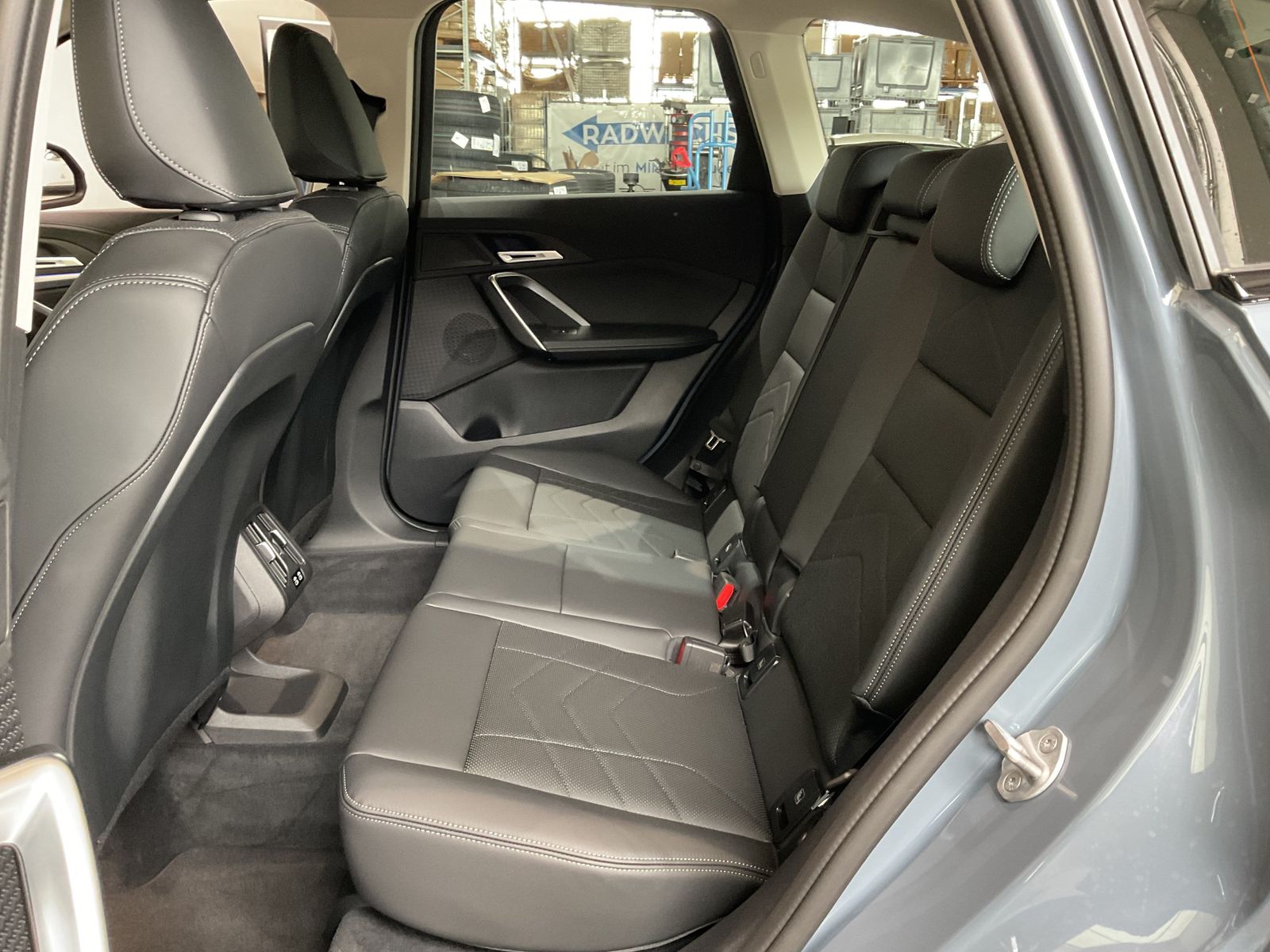 Fahrzeugeinzelansicht 13 Fahrzeugabbildung BMW X1 sDrive20i |AHK |Head-Up Disp. |19" LMR