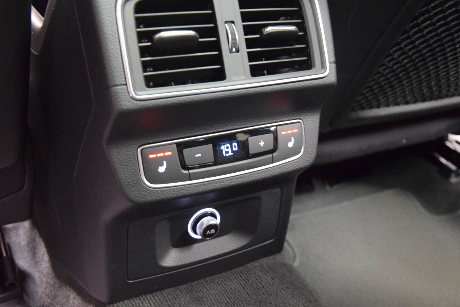 Fahrzeugabbildung Audi SQ5 3.0 TFSI quattro Pano Luft HuD ACC Virtual