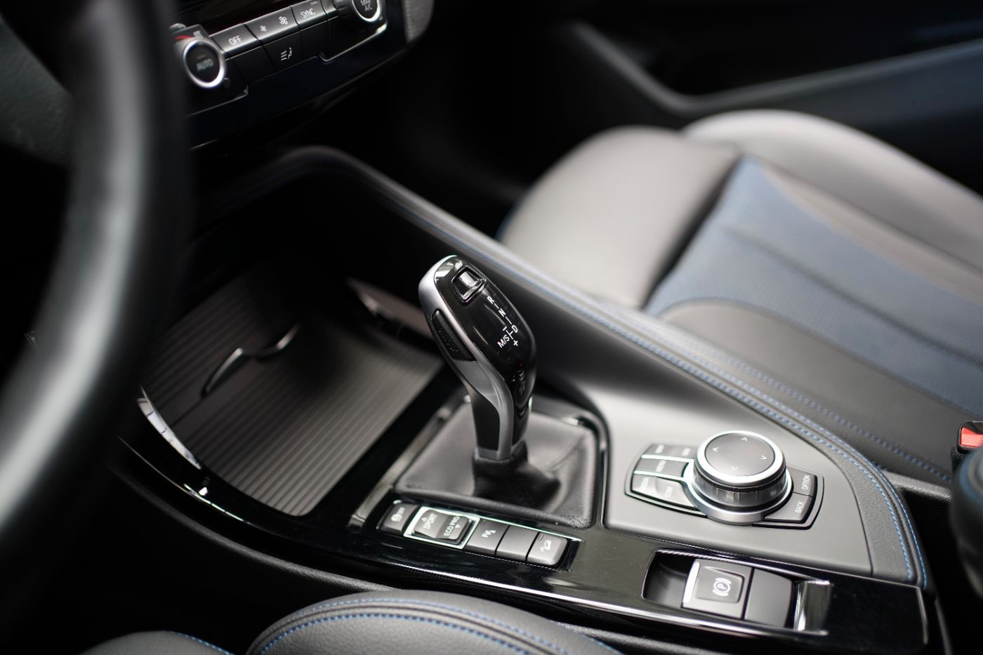 Fahrzeugabbildung BMW X1 xDrive20i M Sport Lenkradheiz+LED+AHK+Head Up