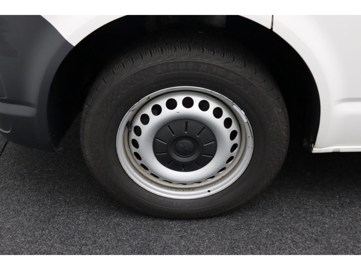 Fahrzeugabbildung Volkswagen T6 Caravelle 2.0 Lang 9-Sitze 2xSchiebetür