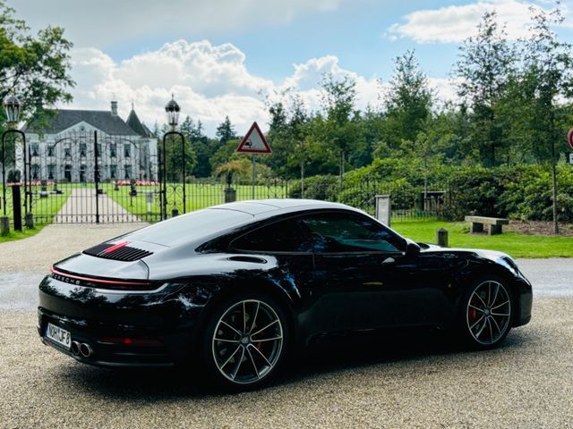 Porsche 992 911 Carrera S *All Black*gr.Service im PZ*