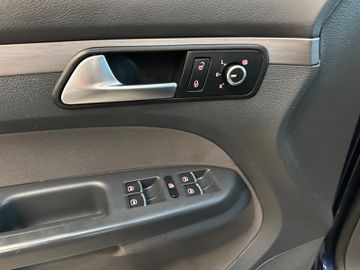 MYAUTOCENTER – Gebraucht- und Jahreswagen mit Werkstattservice in Pfaffenhofen Volkswagen Touran Comfortline *7-SITZER*2-ZONEN*TEMPO*