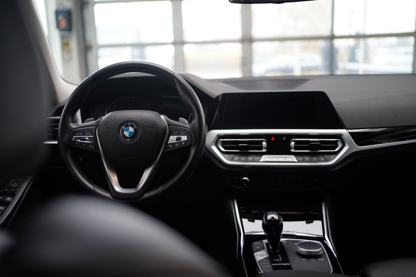 Fahrzeugabbildung BMW 320d xDrive Advantage LED+Akustikglas+DynLicht+L
