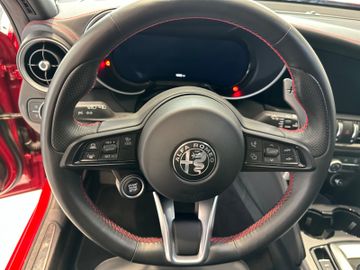 Bild 11 Alfa Romeo Giulia Competizione Q4