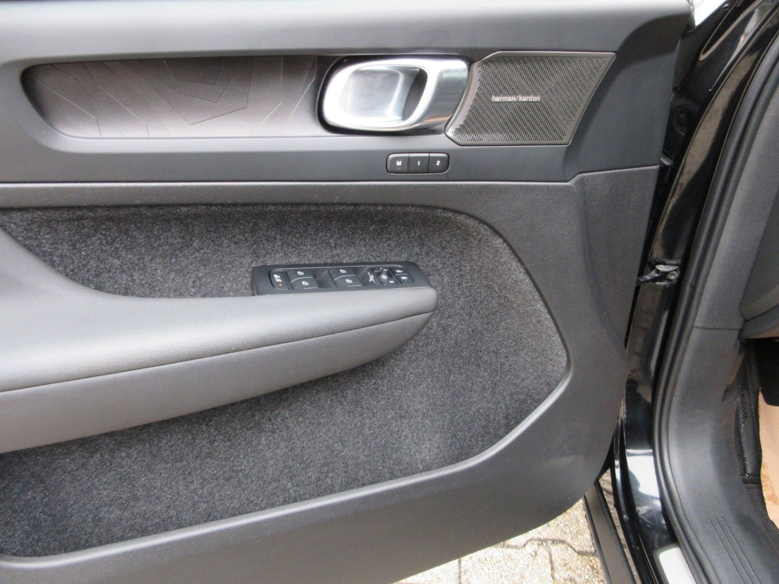 Fahrzeugabbildung Volvo C40 Ultimate Recharge Pure Electric AWD