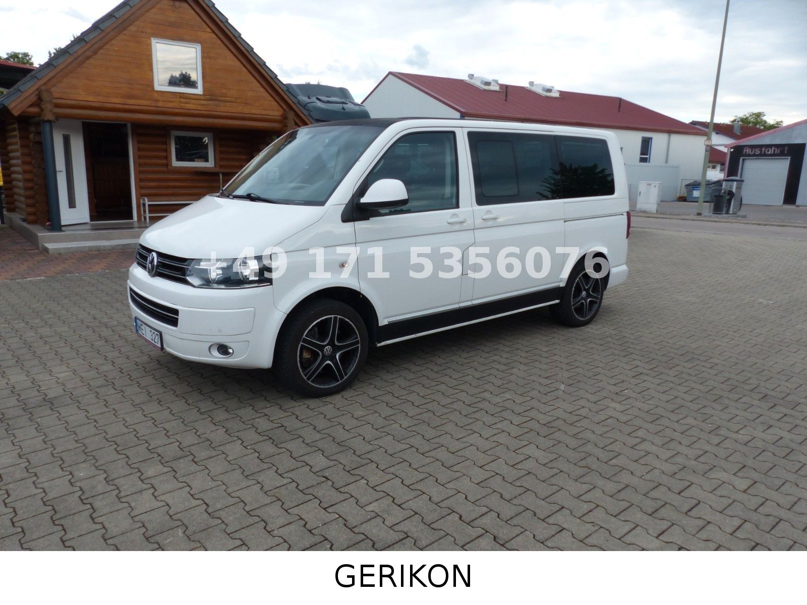 Volkswagen T5 Multivan 2011, 2.0D dīzelis, Automāts, Furgons, Balts — Latvijā
