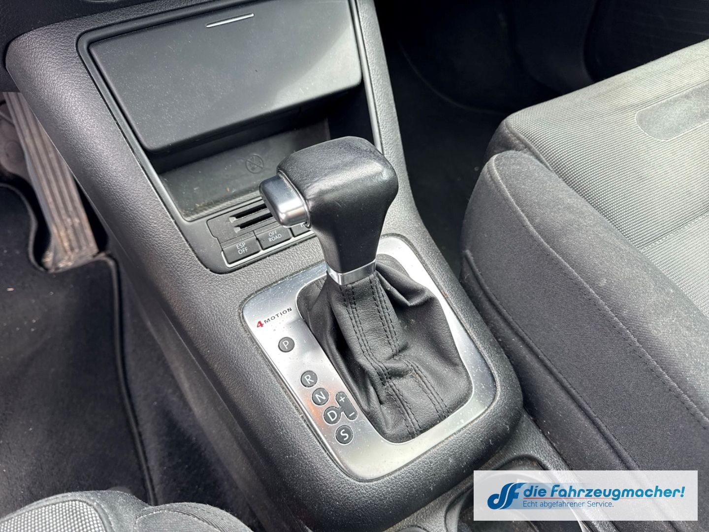 Fahrzeugabbildung Volkswagen Tiguan Sport & Style 4Motion El. Panodach *EXPO