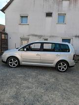 Volkswagen Touran 2005 Jahre  2.0 Diesel - Volkswagen Touran mit Diesel-Antrieb: Kleinwagen