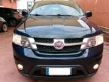 Fiat Freemont 2.0 Multijet 140 CV Lounge - blaue Fiat Freemont