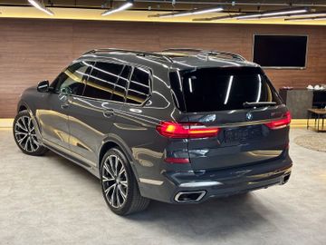 BMW X7 M50 - 9