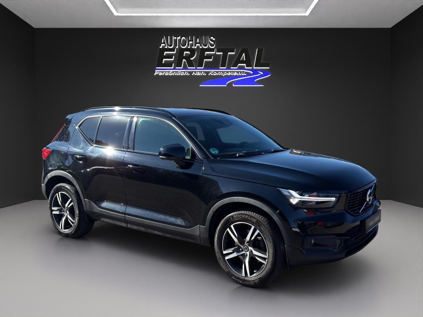 Volvo XC40 D4 AWD R-Design StandHZG Navi Leder Digital