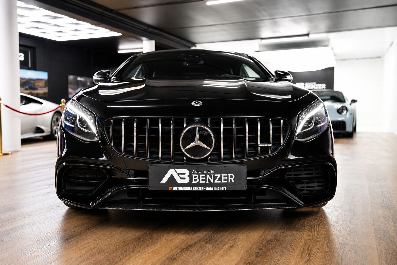 Fahrzeugabbildung Mercedes-Benz S S 63 AMG 4Matic *Pano*Designo*Ambiente*Carbon*