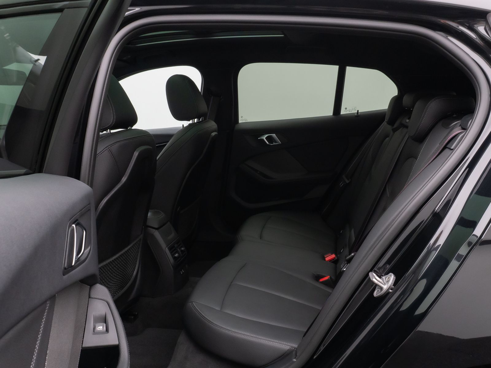 Fahrzeugabbildung BMW 120i M Sport Pro Panorama Kamera DAB H/K Komfort