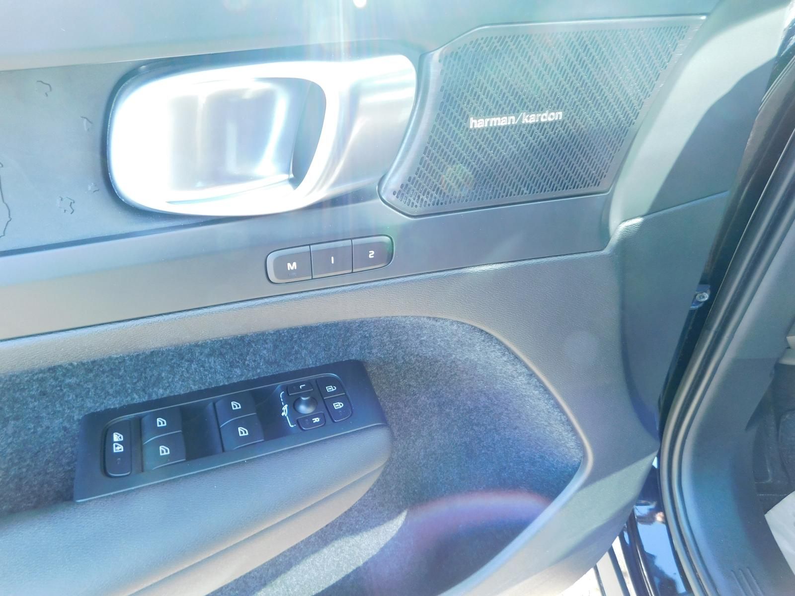 Fahrzeugabbildung Volvo XC40 Recharge single Motor Ultimate