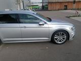 Volkswagen Passat Variant 2.0 TDI R-Line/AHK/SHZ Highline - VW Passat Variant von privat