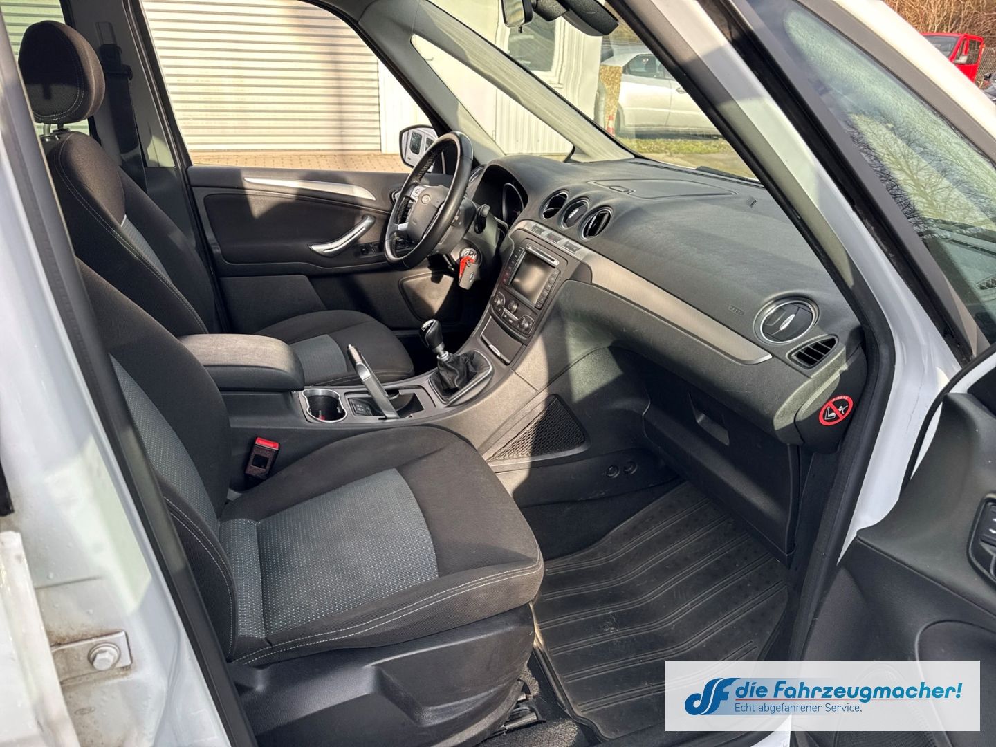 Fahrzeugabbildung Ford Galaxy Business 1.Hand, TÜV, AHK-klappbar Navi *